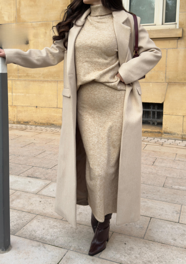 Manteau long beige à boutons – Image 3
