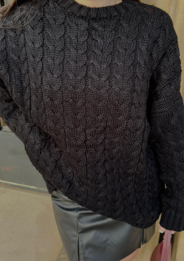 Pull chaud noir – Image 2