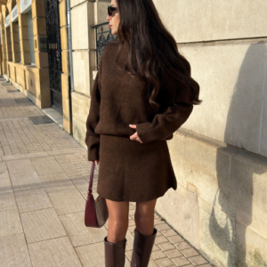 Ensemble mini-jupe et pull Over-size