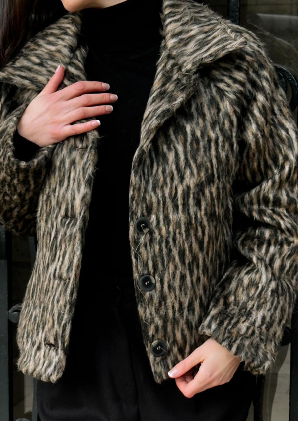 Veste courte léopard – Image 4