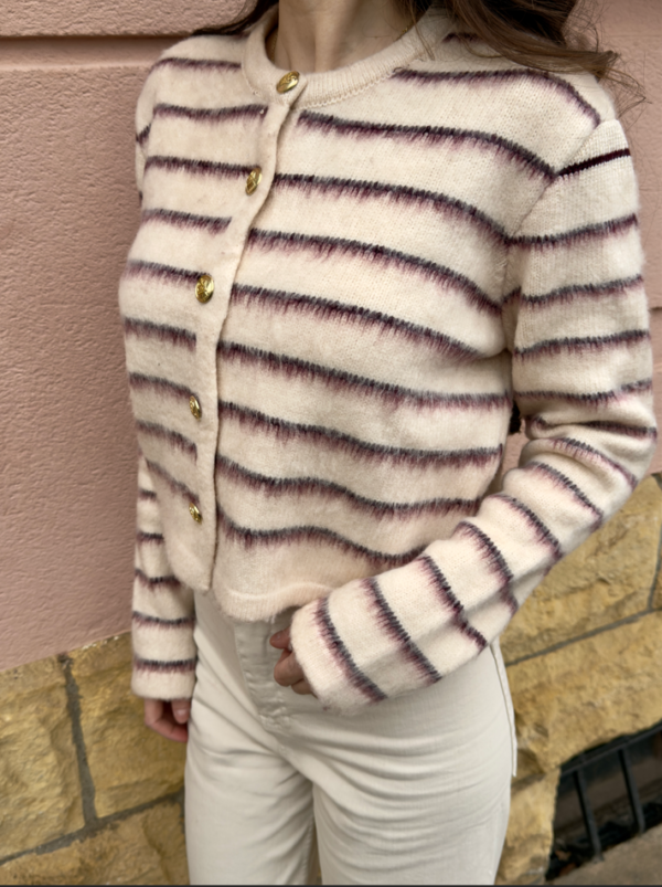 Gilet duveteux à boutons dorée crème – Image 3