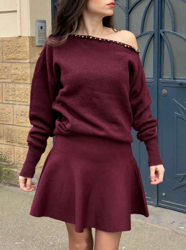 Pull a une épaule tombante et perles – Image 2