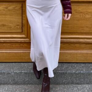 Jupe en satin beige