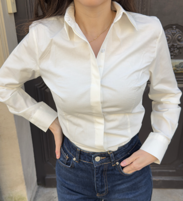 Chemise blanche à coupe cintré