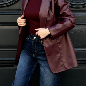 Veste blazer en similicuir cerise