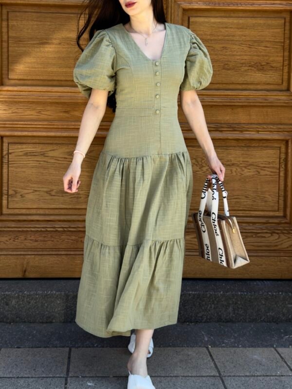 Robe mis longue en lin cintré à la taille vert sauge