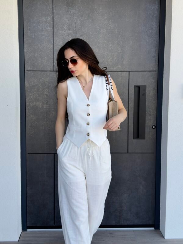 Ensemble pantalon et gilet de tailleur blanc cassé – Image 4