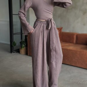 Ensemble gaufré à nouer