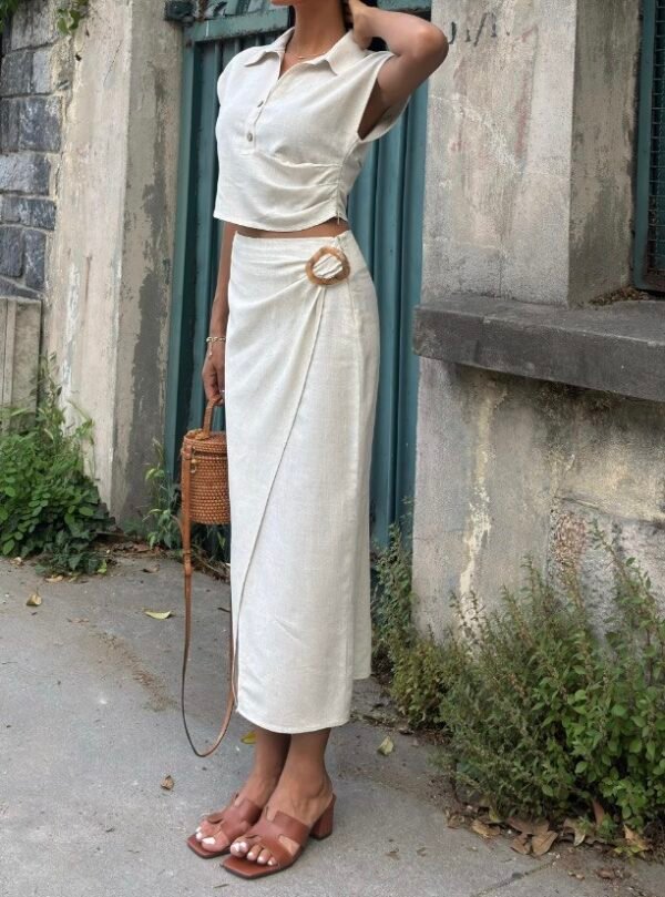 Ensemble jupe et chemisier à manche court beige – Image 2