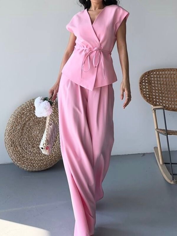 Ensemble gilet à nouer à son pantalon large rose