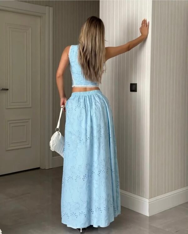 Ensemble top et jupe brodé bleu claire – Image 3