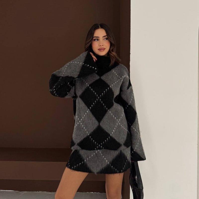 Ensemble pull & jupe à losanges | Bordeaux - Marron - Noir – Image 2