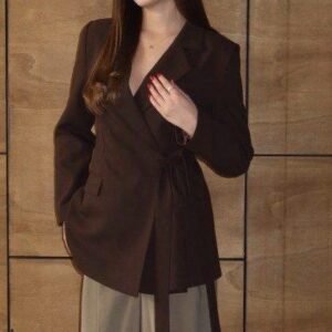 Blazer à nœud avec ceinture, coloris marron