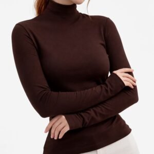 Pull marron avec passe-pouces