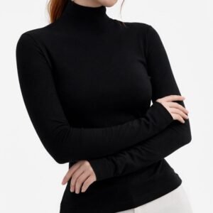 Pull noir avec passe-pouces