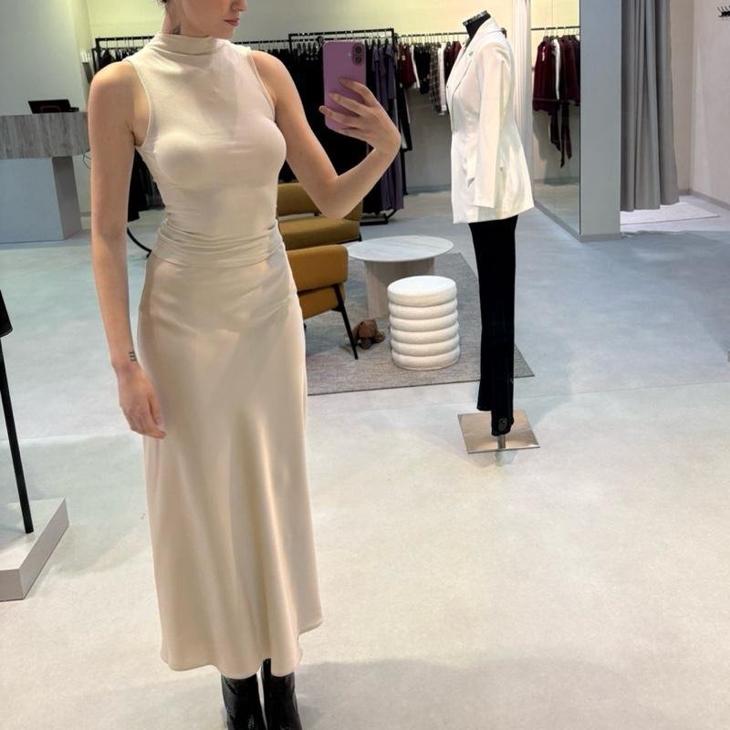 Jupe satinée | Crème (36-42) – Image 2