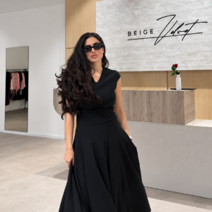 Robe noire évasée
