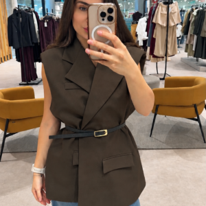 Blazer sans manches ceinturé