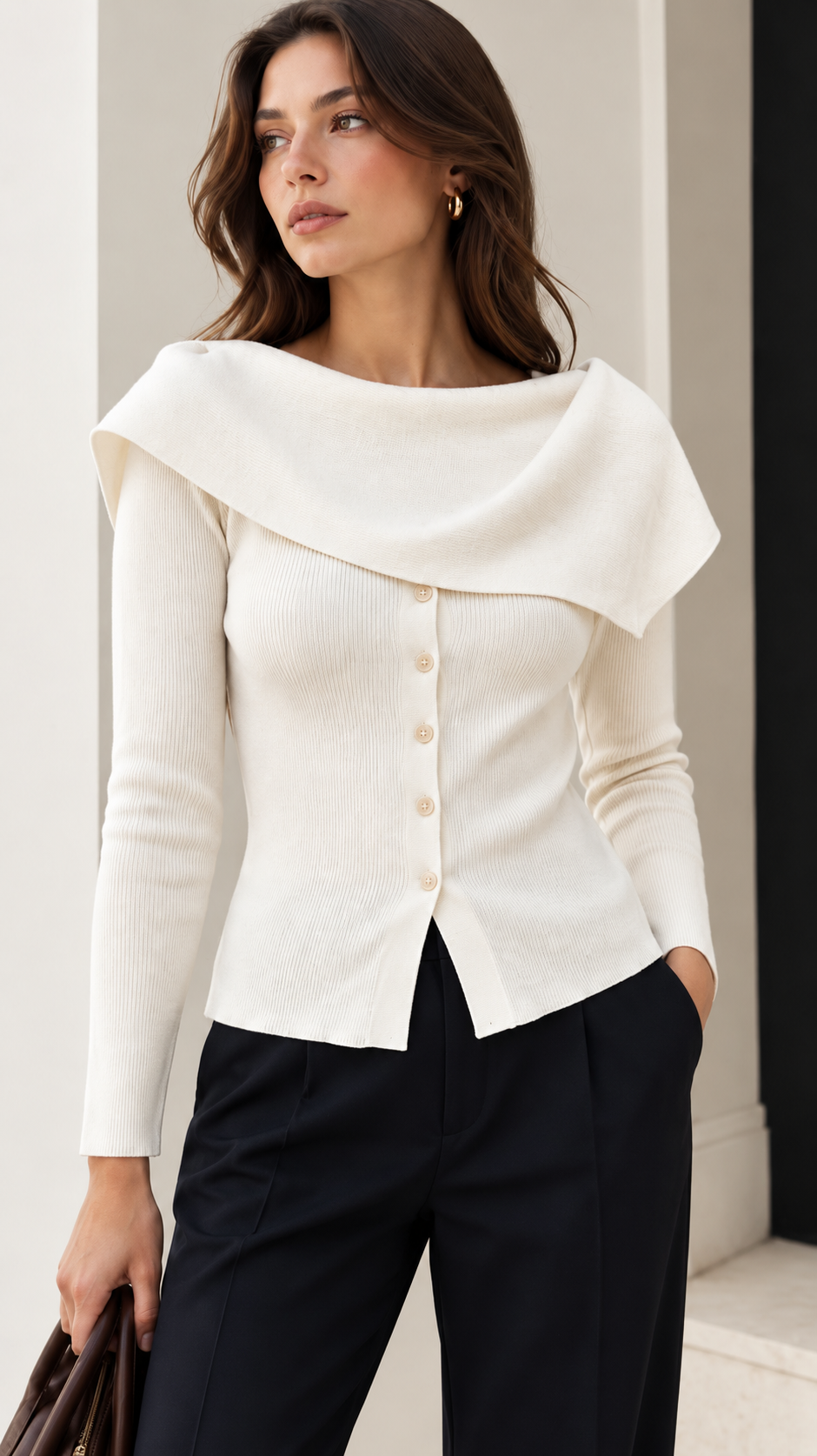 Gilet cintré en maille avec écharpe intégrée