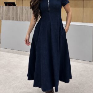 Robe longue en jean cintrée zippée