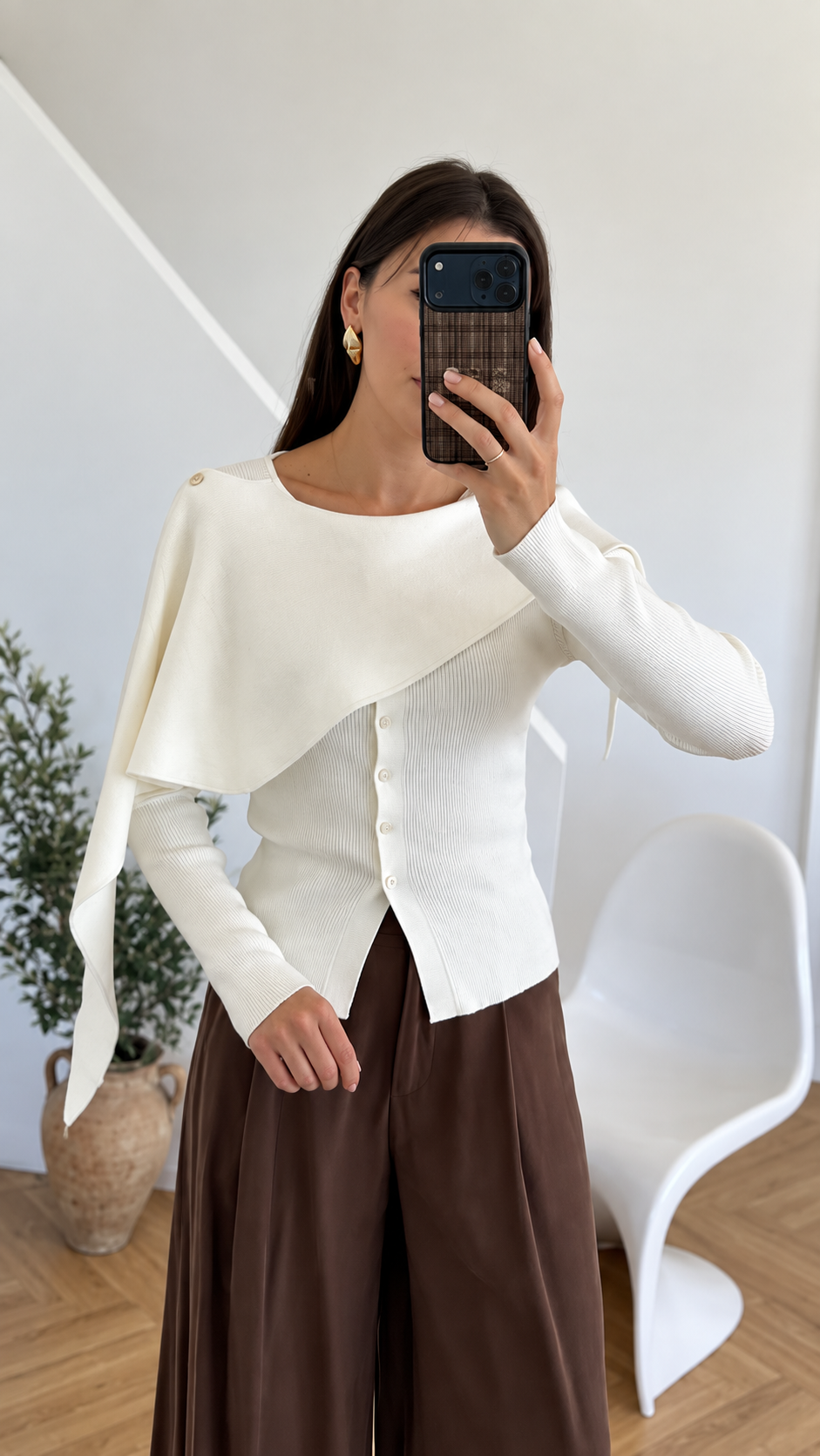 Gilet cintré en maille avec écharpe intégrée