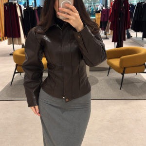 Veste en simili cuir cintrée